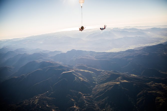 10,000ft Skydive over Abel Tasman with NZ's Most Epic Scenery - Why Abel Tasman is such a striking place to freefall
