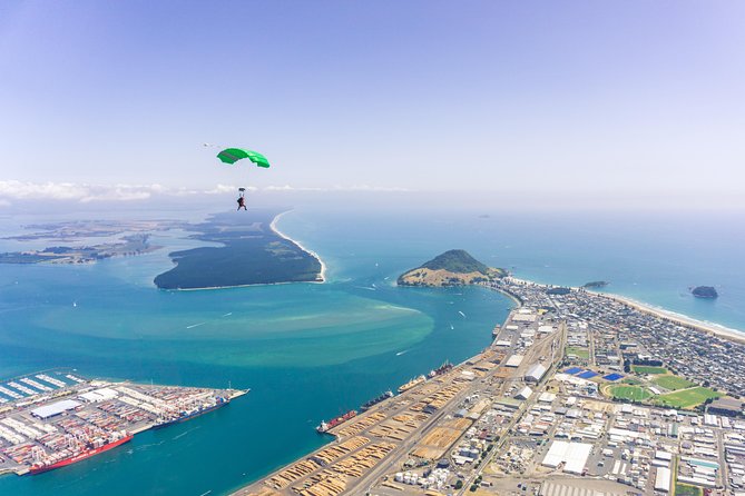 15,000ft Tandem Skydive in Bay of Plenty - Key points to know before you book