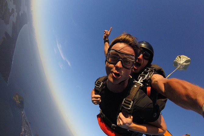 15,000ft Tandem Skydive in Bay of Plenty - What happens at 15,000 feet
