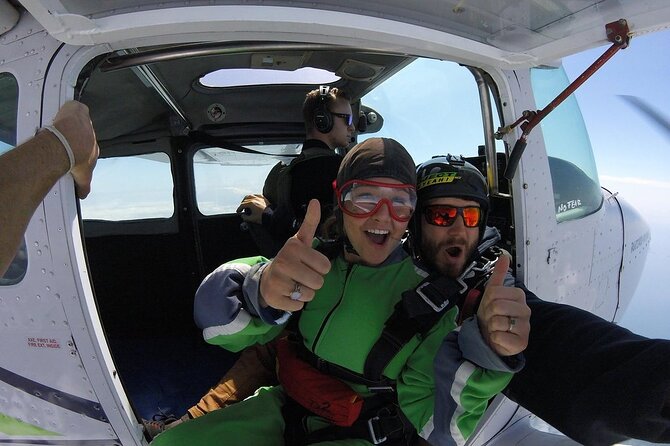 15,000ft Tandem Skydive in Bay of Plenty - Who will get the most from this jump?