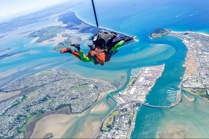 15,000ft Tandem Skydive in Tauranga - Bay of Plenty - How much value do you get for $332.01?