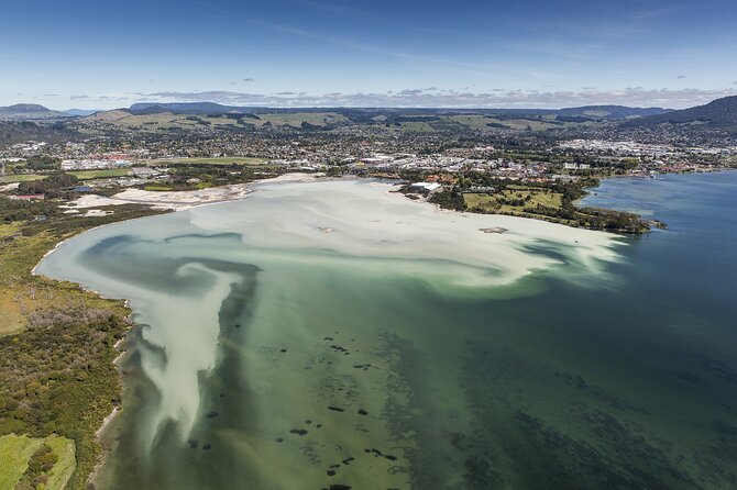 15-Minute Crater Lakes Flight by Floatplane from Rotorua - Mokoia Island and the first lake views