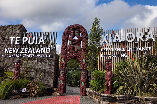 2-Day Hobbiton, Rotorua, Waitomo Caves Tour from Auckland with Accommodation - Transport, transfers, and the pace