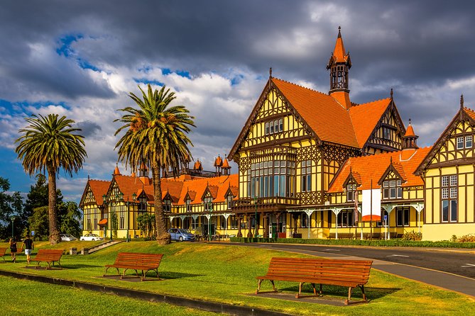 2 Day Waitomo Caves, Hobbiton Movie Set and Rotorua Tour from Auckland - Price and value at $1,222.53 per person