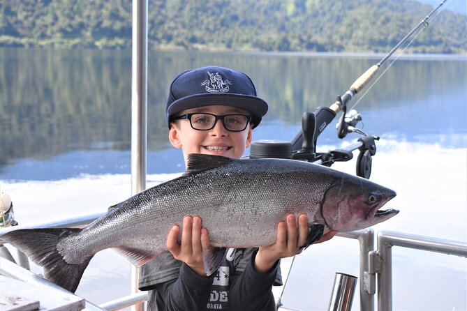 3-Hour Fishing Charter Experience at Franz Josef Glacier - Fishing with Joe and the value of a small boat
