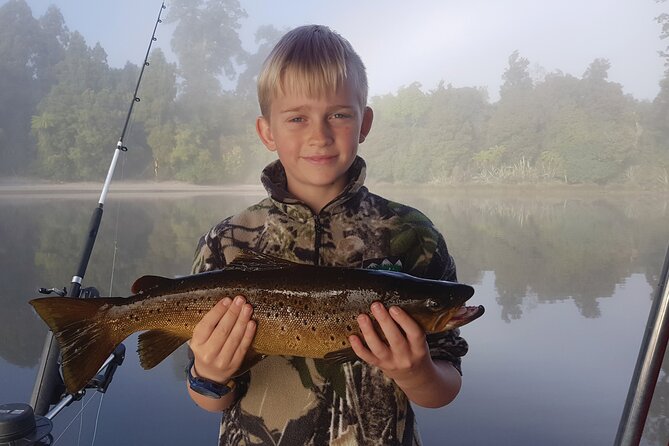 3-Hour Fishing Charter Experience at Franz Josef Glacier - Should you book the Lake Mapourika charter?