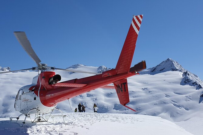 50-Minute Glacier Explorer & Earnslaw Burn Flight, Queenstown - Leaving Frankton and settling into the helicopter