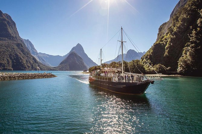 6 Day South Island Circut: Milford Sound, Queenstown and Glaciers - What the $3,425.56 price really covers