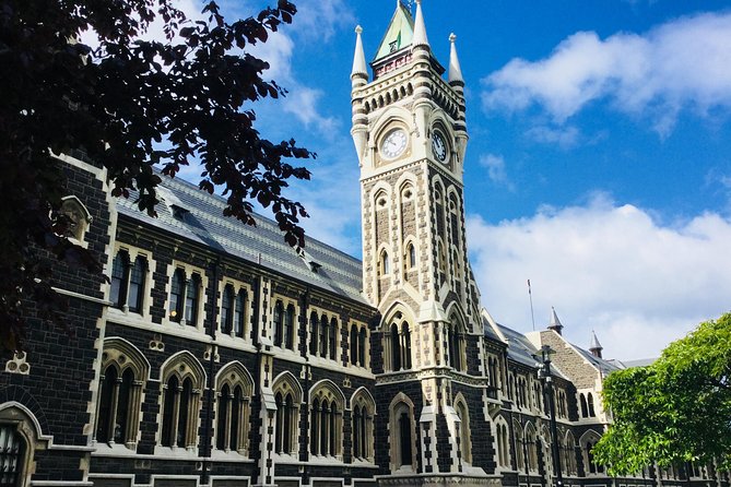 A 2 hour Small Group Dunedin City Highlights Tour - The Octagon and Dunedin’s city center