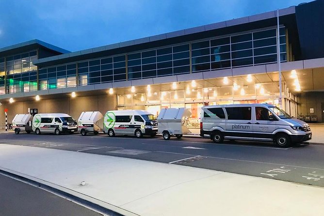 Arrival Transfer: Auckland Airport to Auckland Central City Centre - What happens when your driver arrives