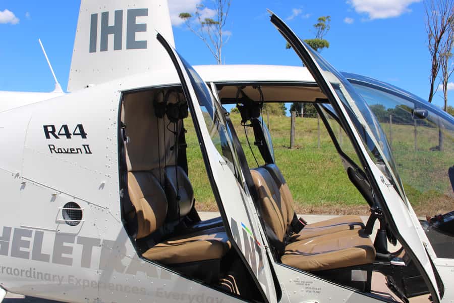 Auckland: 20min Helicopter scenic flight - City & Volcanoes - Looking into Rangitoto’s dormant crater