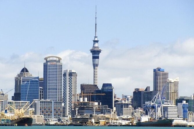 Auckland Best Street Food Tour With A Local Guide - Finishing along Queen Street