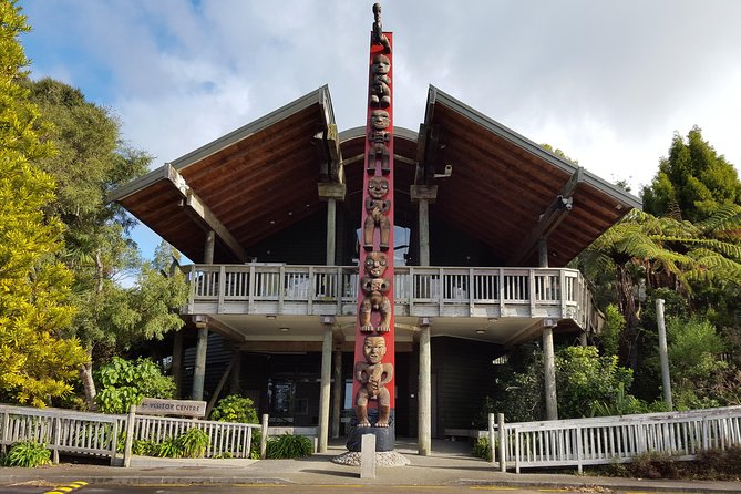 Auckland City Highlights, Afternoon Piha Beach & Rainforest Tour - Arataki Visitor Centre opens the west