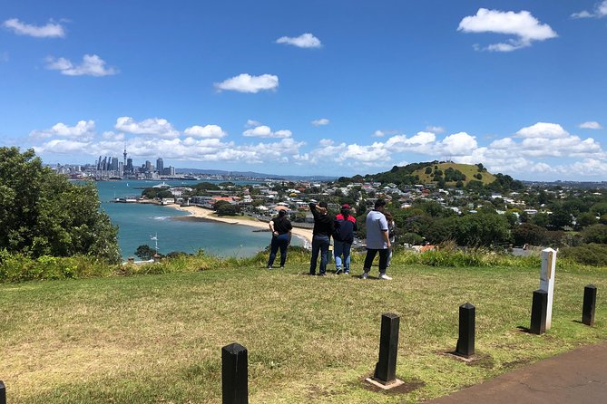 Auckland City Private Tour for Couples. Be chauffeur driven with added extras. - Parnell adds gardens and old Auckland character