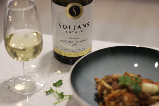 Auckland City Tour & Kumeu Wine Country Includes Wine Tastings & Lunch - Westbrook and Coopers Creek: three tasting styles