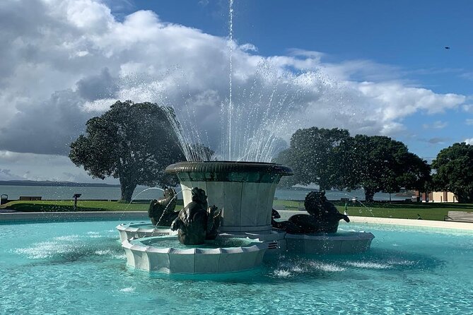 Auckland City Tour — One Day The Ultimate Auckland Experience - Auckland Museum and the Domain gardens