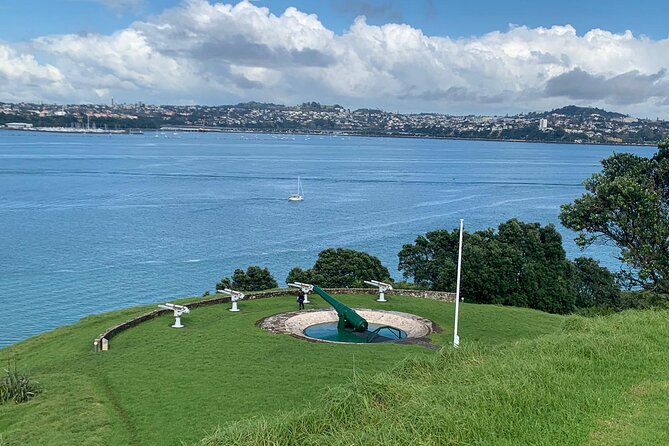 Auckland City Tour — One Day The Ultimate Auckland Experience - Bastion Point and MJ Savage Memorial Park