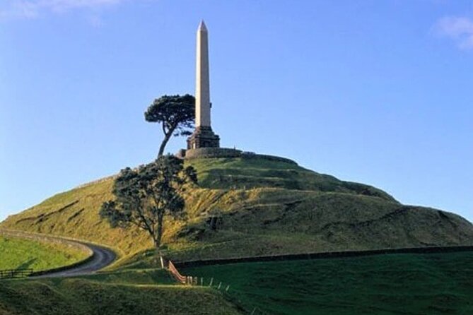 Auckland City Volcano & Scenic Highlights Tour - Albert Park adds gardens and city views