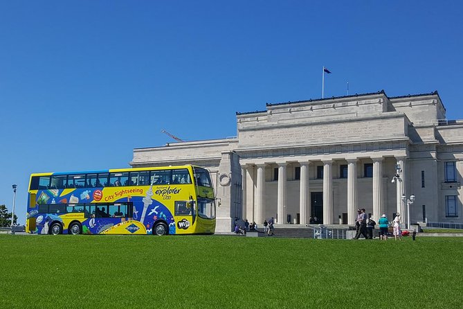 Auckland Explorer: Sightseeing Hop-on Hop-off Tour - SkyCity and Auckland Art Gallery: Easy First Stops