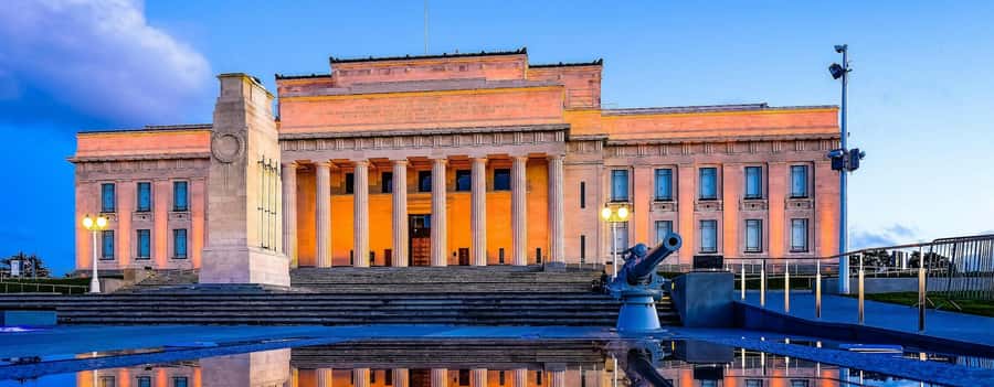 Auckland: Full-Day City Tour - One Tree Hill and Cornwall Park: open space in the city