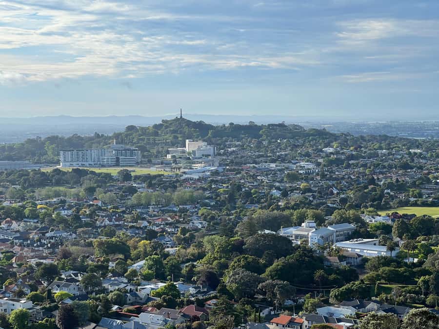 AUCKLAND: Half-Day CITY HIGHLIGHTS TOUR - Mt.Eden, Tamaki Dr - Mount Eden and the best final view
