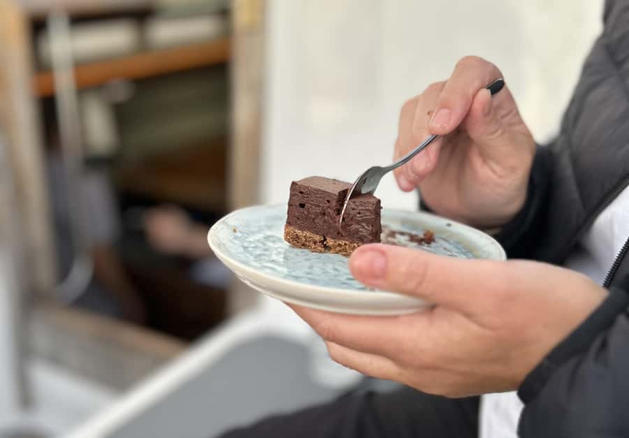 Auckland: Harbour Sailing Cruise with 3-Course Dinner - Choosing a main and dessert