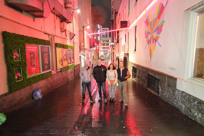 Auckland Historic Bar Tour - Tasting boutique beer, cider, wine, and alcohol-free drinks