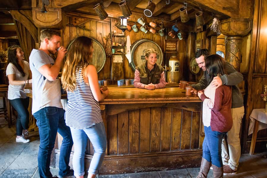 Auckland: Hobbiton Movie Set Tour with Lunch - A drink at the Green Dragon Inn