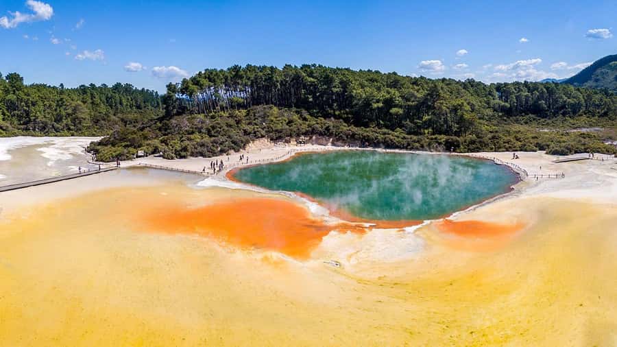 Auckland: Rotorua Highlights inc Wai O Tapu & Te Puia Tour - Comfort, clothing, and practical limits