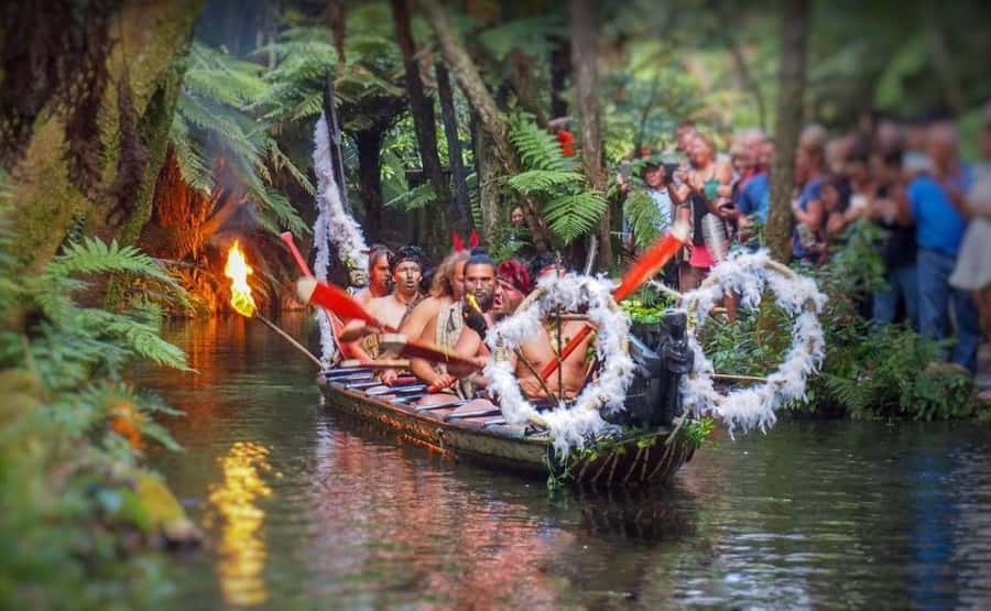 Auckland: Rotorua Māori Cultural & Geothermal Tour & Lunch - Small details that improve the day