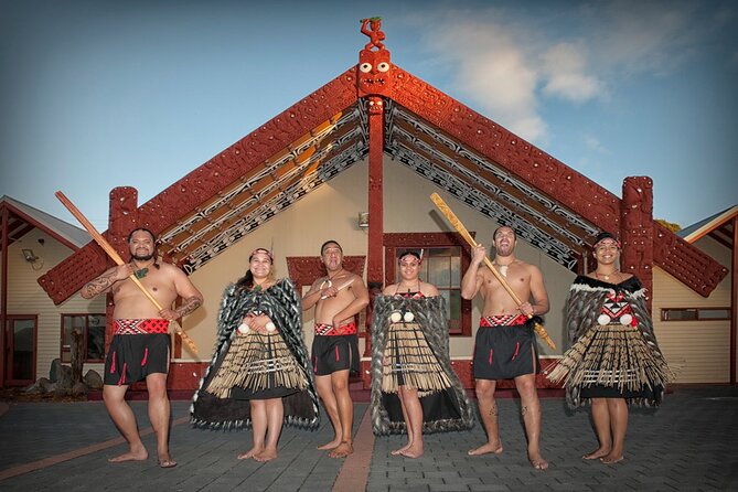 Auckland: Rotorua Māori Village, Waitomo Caves & Lunch - Key points to know before booking