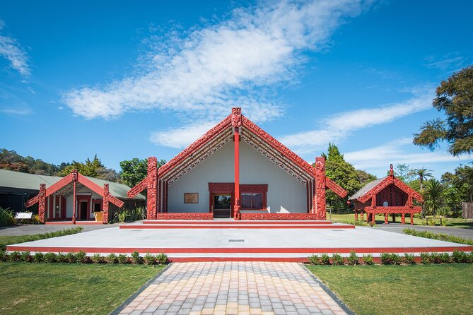 Auckland: Rotorua Te Puia with Haka & Polynesian Spa Small Group - What the $245.13 price really buys
