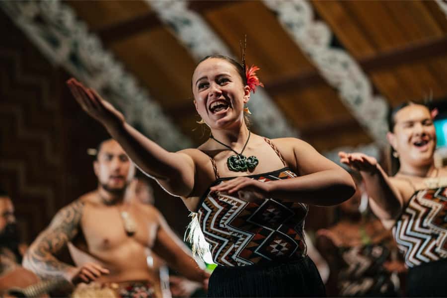 Auckland: Rotorua Wai-O-Tapu, Te Puia with Haka - Who should book this Rotorua tour