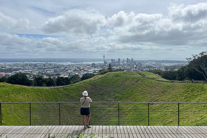 Auckland Small-Group Walking Tour with Treats - Britomart and the Ferry Building