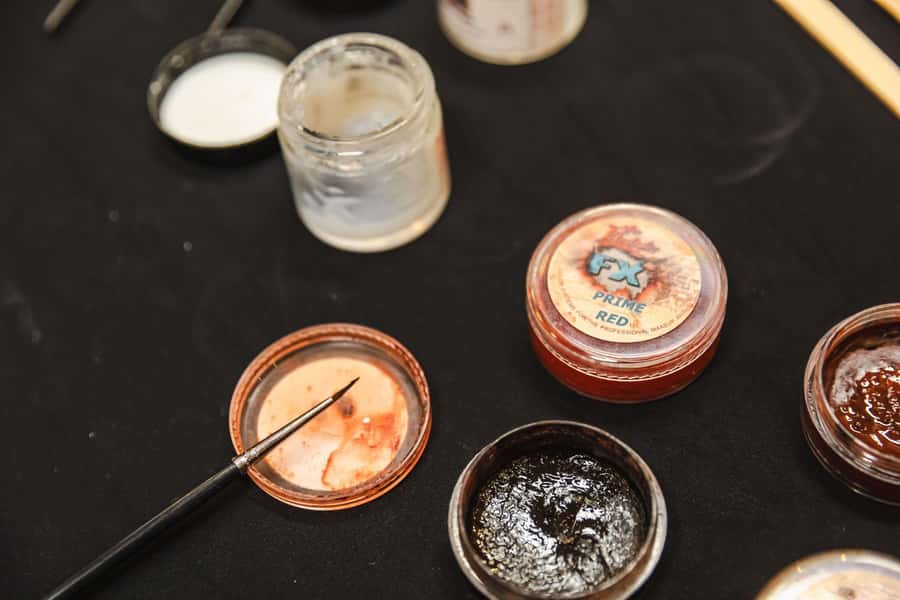 Auckland: Wētā Workshop Unleashed Creative Classes Ticket - Scars and Scrapes: movie makeup with fake blood