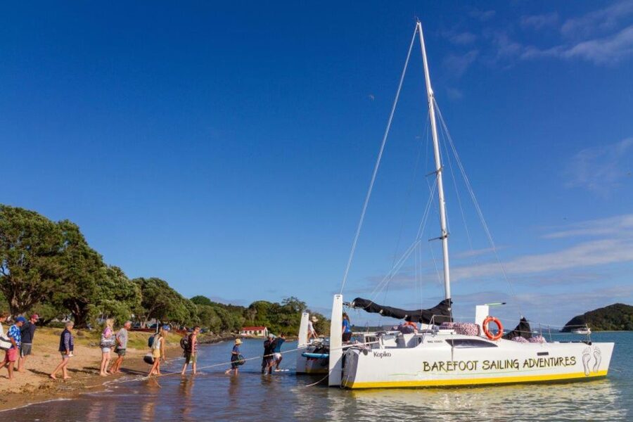 Bay of Islands 2-Hour Sundowner Evening Sailing Cruise - Who should book this sailing trip?