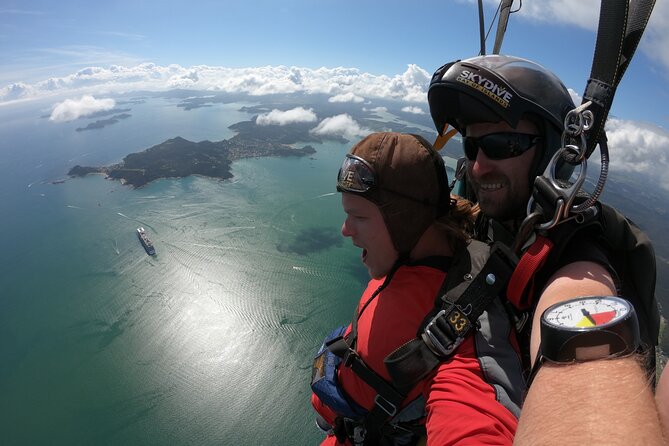 Bay of Islands: 9000ft Skydive - What the 9,000-foot jump feels like