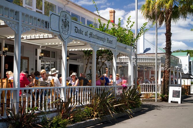Bay of Islands Scenic Tour - Long Beach offers a little breathing room