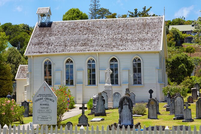 Bay of Islands Scenic Tour - What the guide adds to the experience