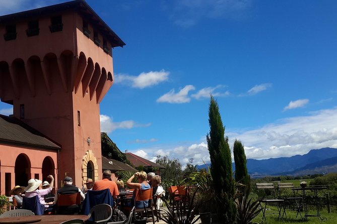Blenheim Half day Wine Tour - Lunch at a vineyard restaurant
