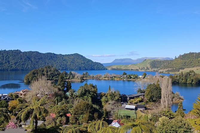 Boutique tour , Mt Maunganui, NZ farm, Rotorua lakes/geothermal - Te Puke, where kiwi fruit becomes more than a supermarket snack