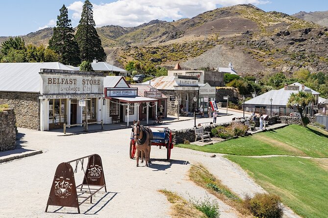 Boutique Wine Tour - visit Central Otago, 4 Wineries & Lunch - Cromwell wines and the character of the region
