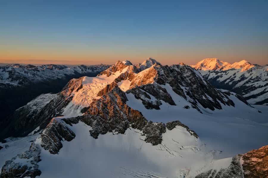 Canterbury: Mount Aorak/Cook Sightseeing Helicopter Flight - Why this short flight packs in so much scenery