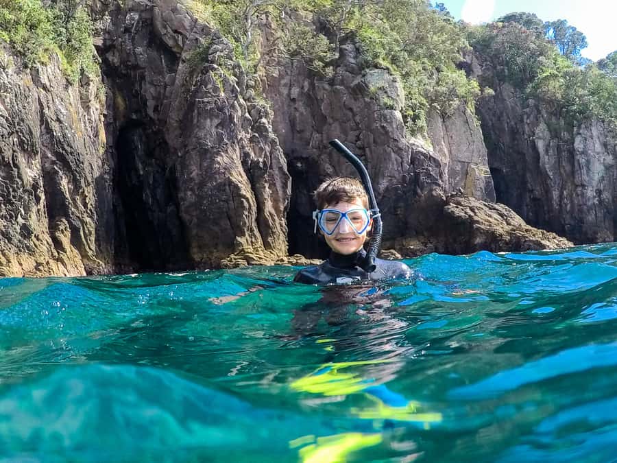 Cathedral Cove Marine Reserve: Snorkeling Boat Trip - Setting out from Hahei Beach