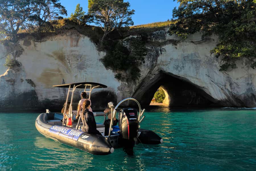 Cathedral Cove Marine Reserve: Snorkeling Boat Trip - Cathedral Cove from the water