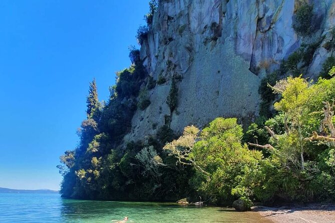 Chasing Waterfalls The Adventurer from Kinloch Marina - Key points at a glance