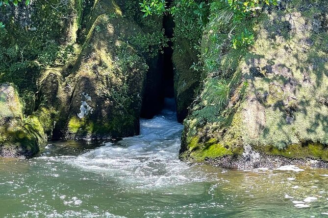 Chasing Waterfalls The Adventurer from Kinloch Marina - Getting close to Otupoto Falls
