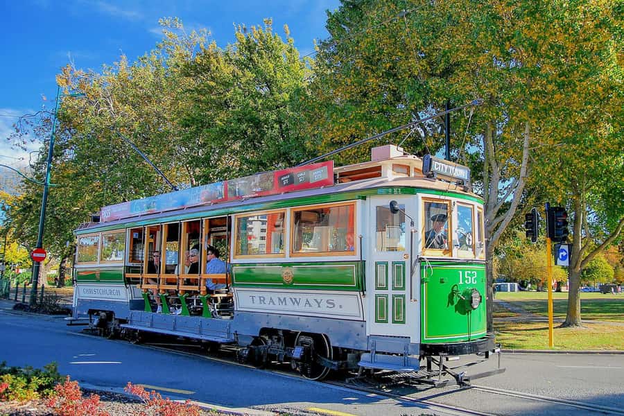 Christchurch Gondola and Tram City Tour Combo - Who should book this Christchurch experience?