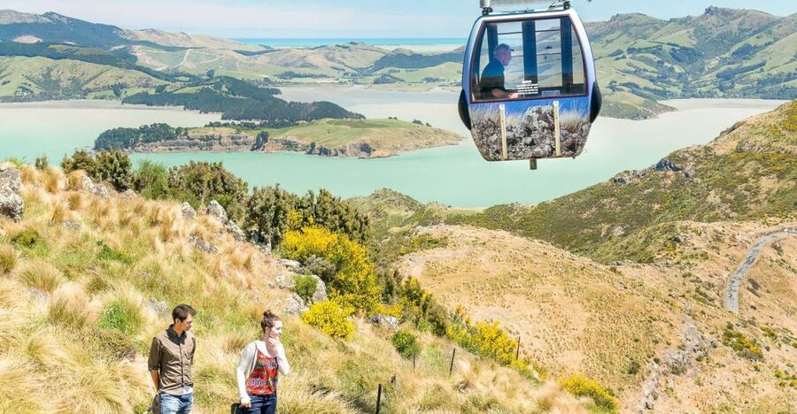 Christchurch Gondola and Tram City Tour Combo - Getting from Christchurch to the gondola base