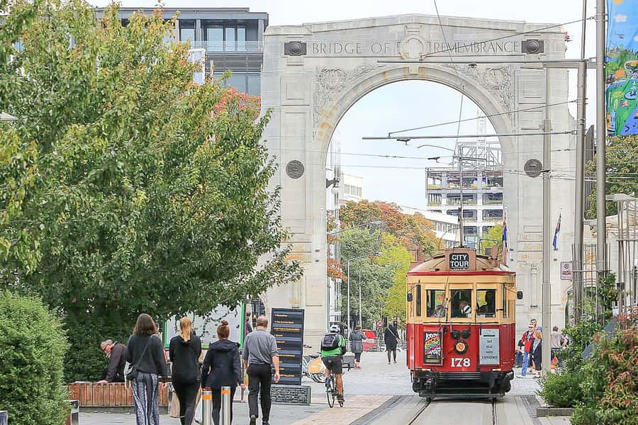 Christchurch Gondola and Tram City Tour Combo - What to do at the summit